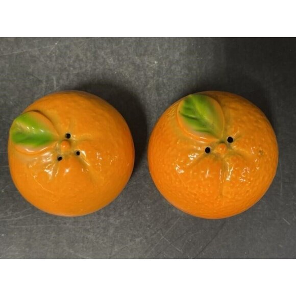 Vintage Japan Salt And Pepper Shakers Oranges, Big, Shiny Round Oranges, Cute!! - Picture 2 of 4